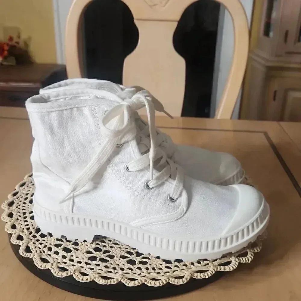 SO combat style white lace up sneakers women's 8.5